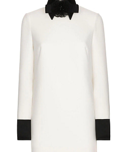 فستان قصير من تصميم Dolce & Gabbana مصنوع من مزيج الصوف البكر مزين بعقدة فراشية